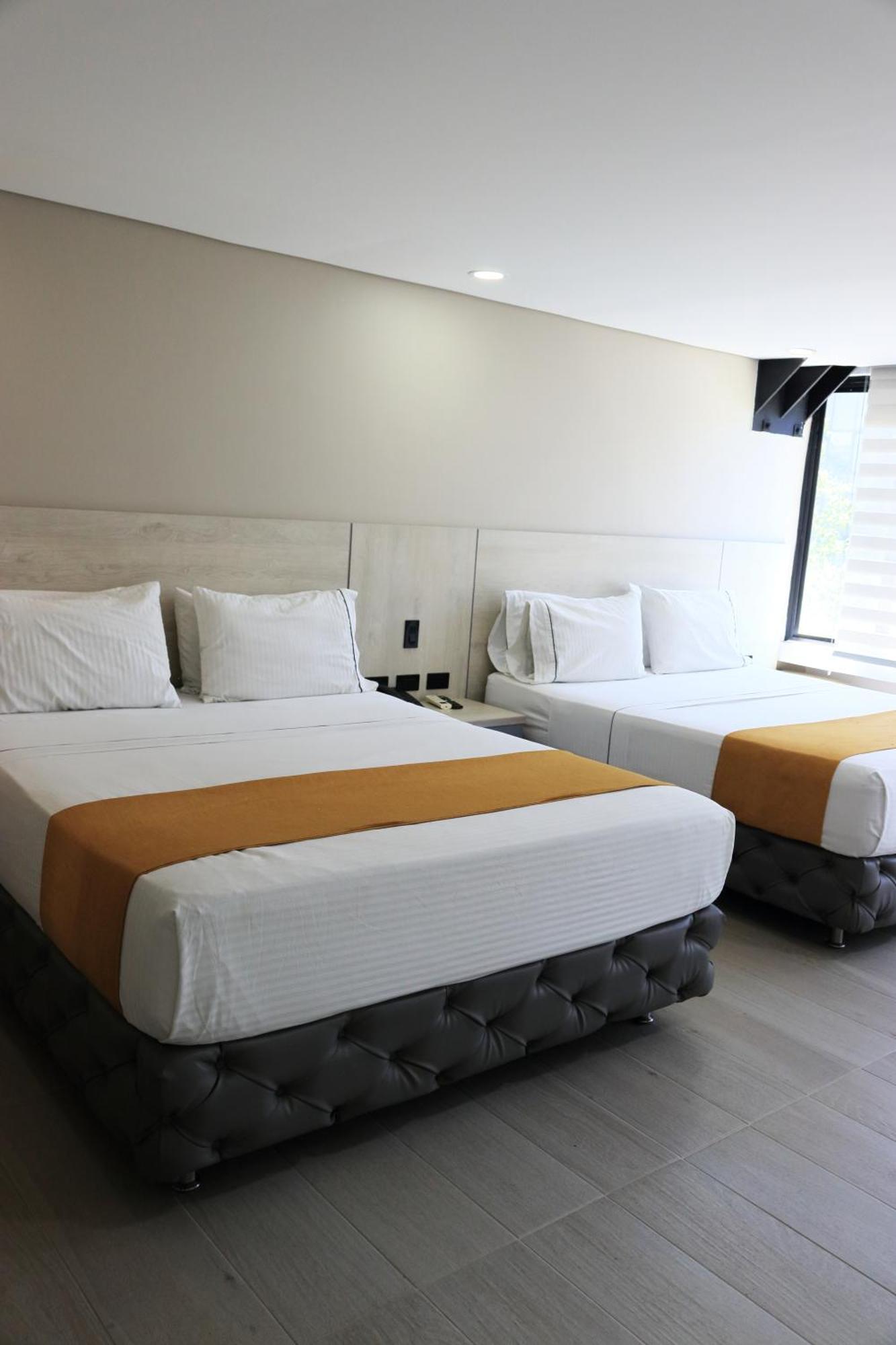 Hotel Loup Medellín Buitenkant foto