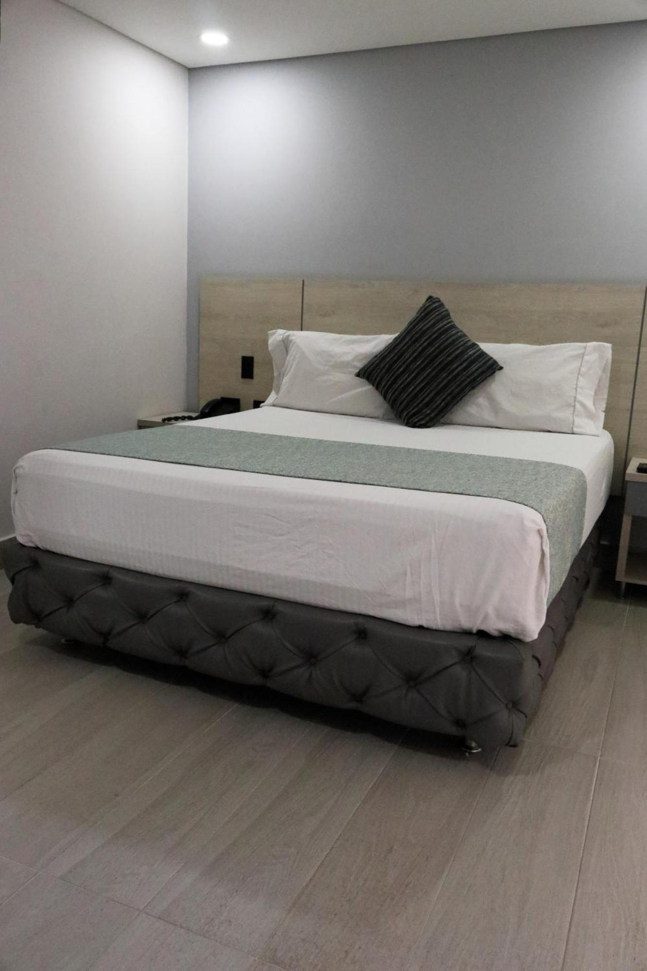 Hotel Loup Medellín Buitenkant foto