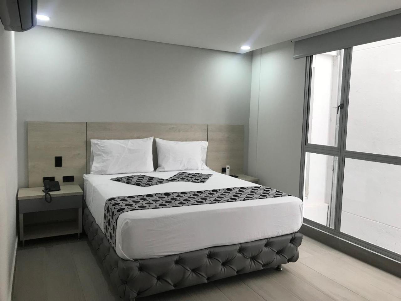 Hotel Loup Medellín Buitenkant foto